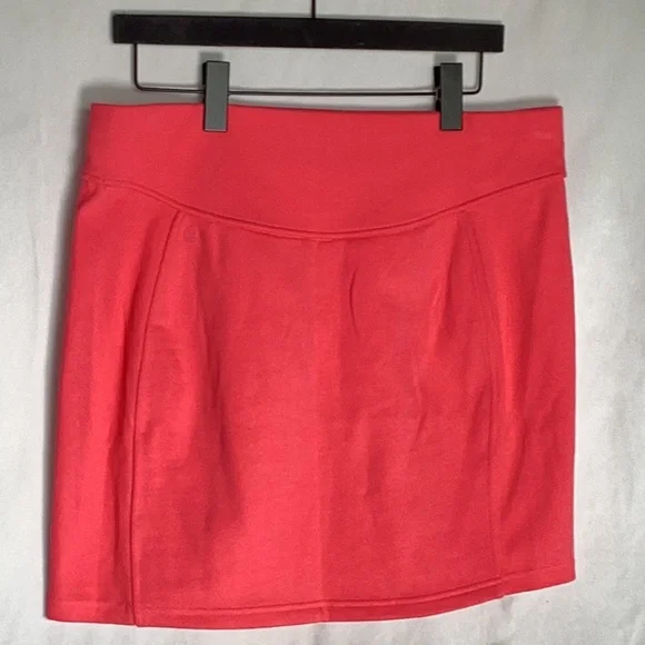 Lululemon scuba mini skirt - Picture 10 of 13